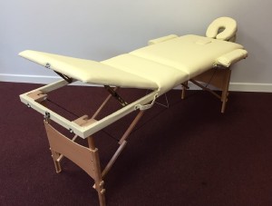 table de massage feelgooduk tm02 dans une pièce